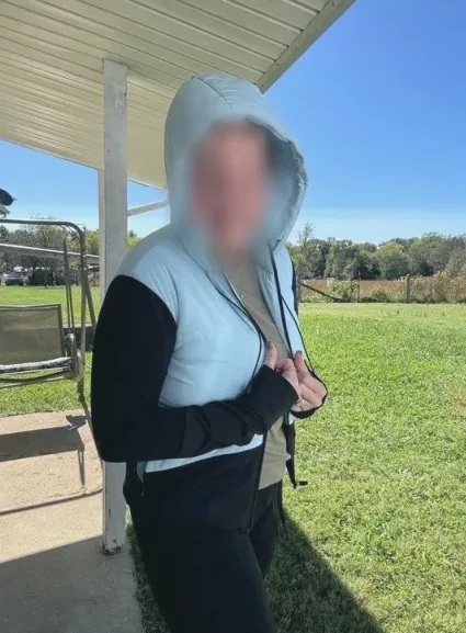 Amina, 40