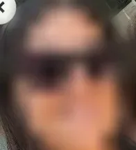 Laura, 40