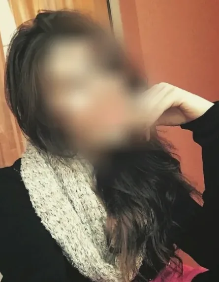 Sandra, 28