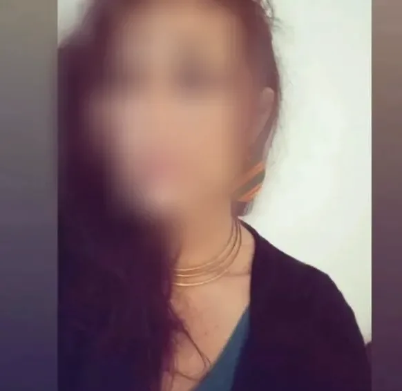 Vera, 37